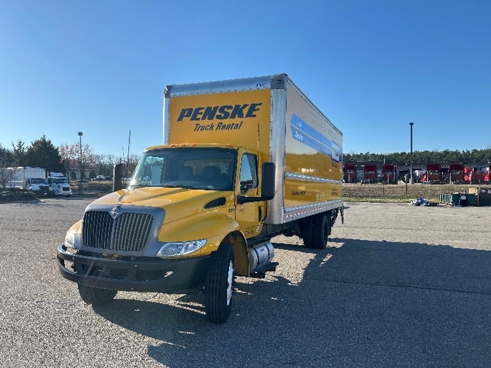 Medium Duty Box Truck-Light and Medium Duty Trucks-International-2022-MV607-New Castle-DE-199,630\n\t\tmiles-$ 57,000 - Image 3