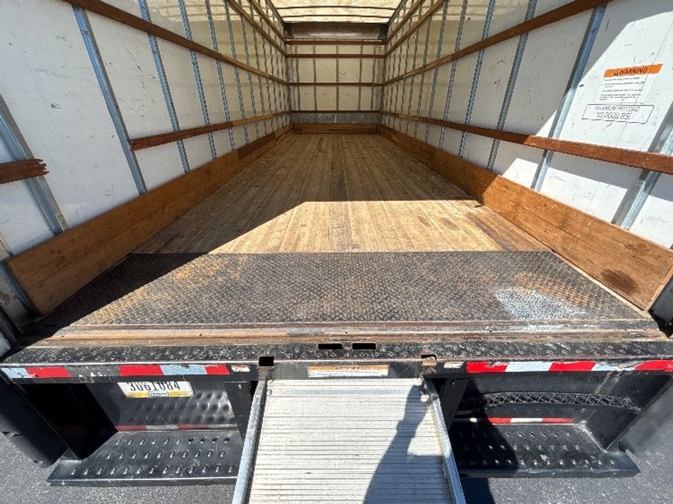 Medium Duty Box Truck-Light and Medium Duty Trucks-International-2022-MV607-New Castle-DE-233,607\n\t\tmiles-$ 44,000 - Image 10