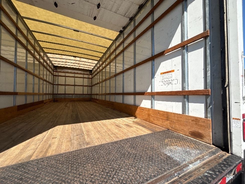 Medium Duty Box Truck-Light and Medium Duty Trucks-International-2022-MV607-New Castle-DE-233,607\n\t\tmiles-$ 44,000 - Image 12