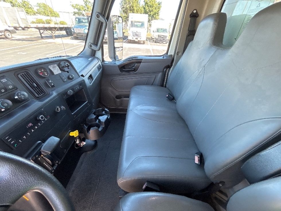 Medium Duty Box Truck-Light and Medium Duty Trucks-International-2022-MV607-New Castle-DE-233,607\n\t\tmiles-$ 44,000 - Image 19