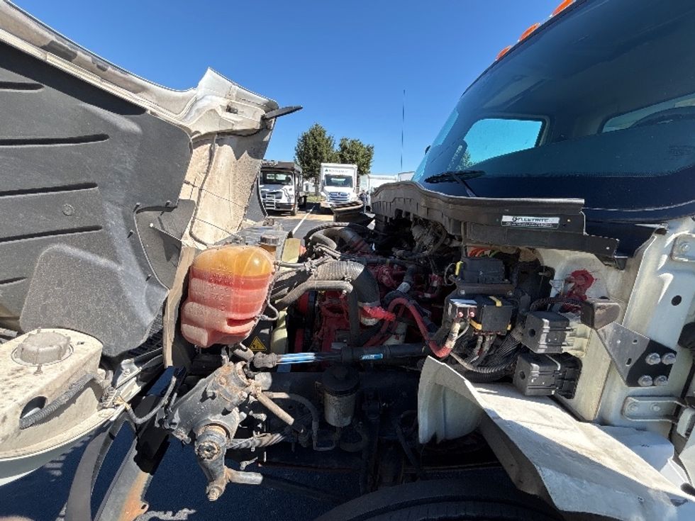 Medium Duty Box Truck-Light and Medium Duty Trucks-International-2022-MV607-New Castle-DE-233,607\n\t\tmiles-$ 44,000 - Image 24