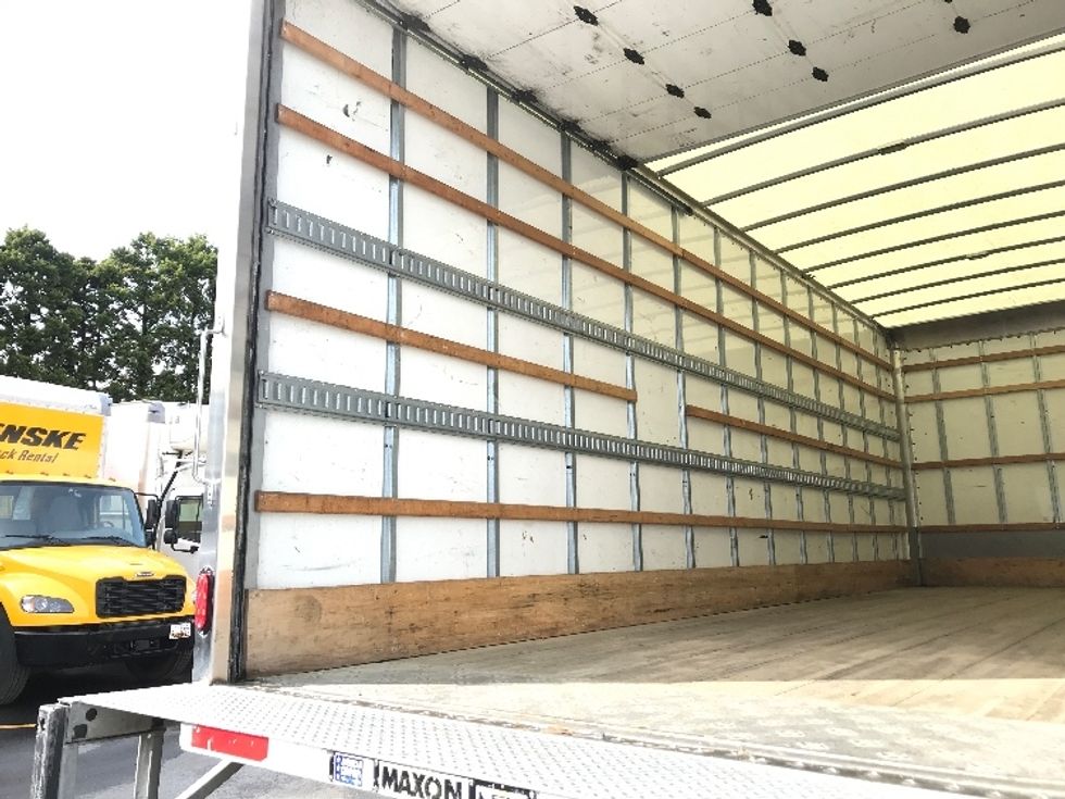 Medium Duty Box Truck-Light and Medium Duty Trucks-International-2022-MV607-Norcross-GA-107,066\n\t\tmiles-$ 79,500 - Image 11