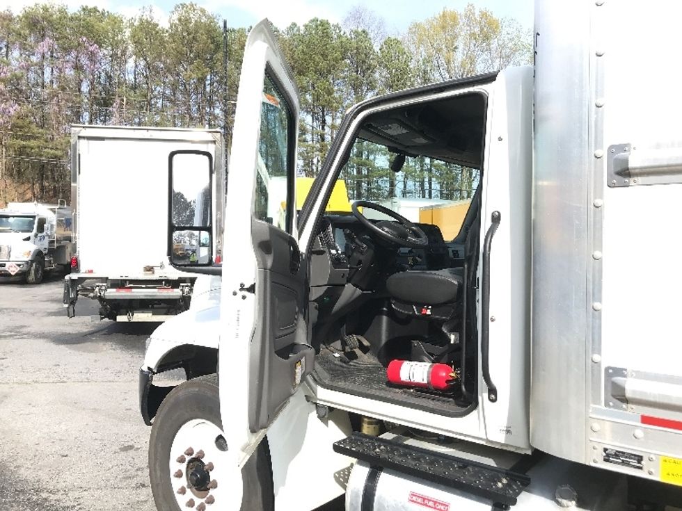 Medium Duty Box Truck-Light and Medium Duty Trucks-International-2022-MV607-Norcross-GA-107,066\n\t\tmiles-$ 79,500 - Image 16