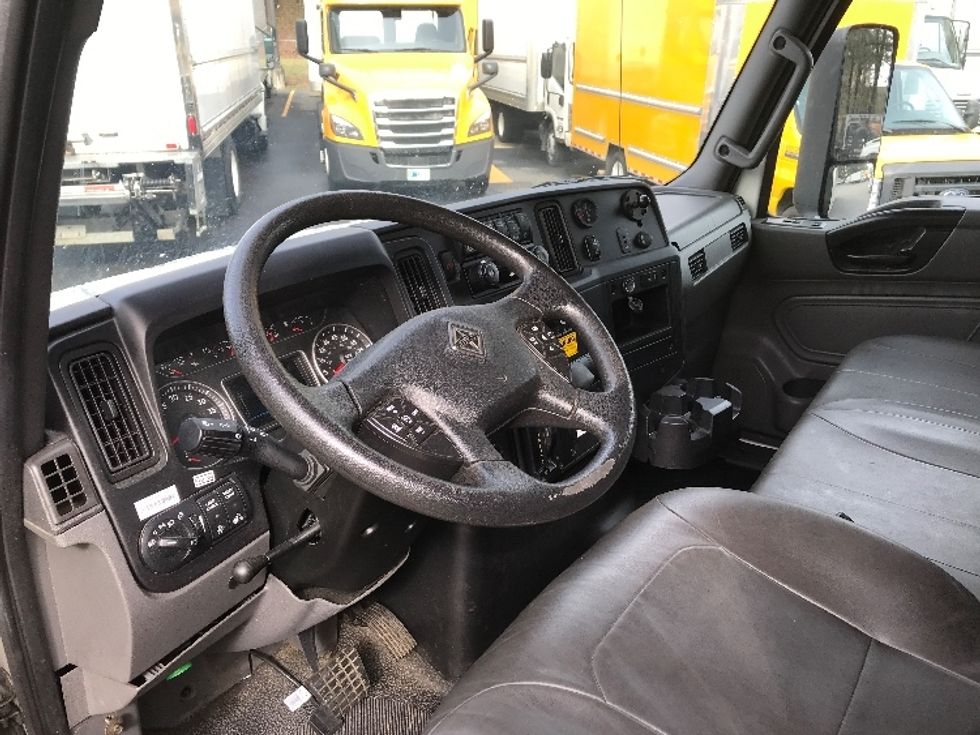 Medium Duty Box Truck-Light and Medium Duty Trucks-International-2022-MV607-Norcross-GA-107,066\n\t\tmiles-$ 79,500 - Image 17