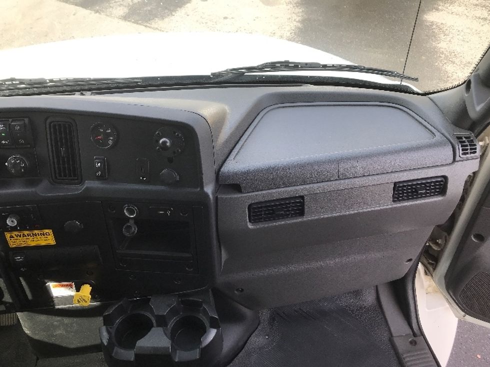 Medium Duty Box Truck-Light and Medium Duty Trucks-International-2022-MV607-Norcross-GA-107,066\n\t\tmiles-$ 79,500 - Image 21