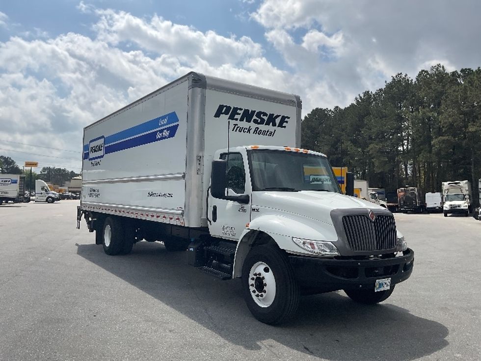Medium Duty Box Truck-Light and Medium Duty Trucks-International-2022-MV607-Norcross-GA-108,554\n\t\tmiles-$ 79,250 - Image 1