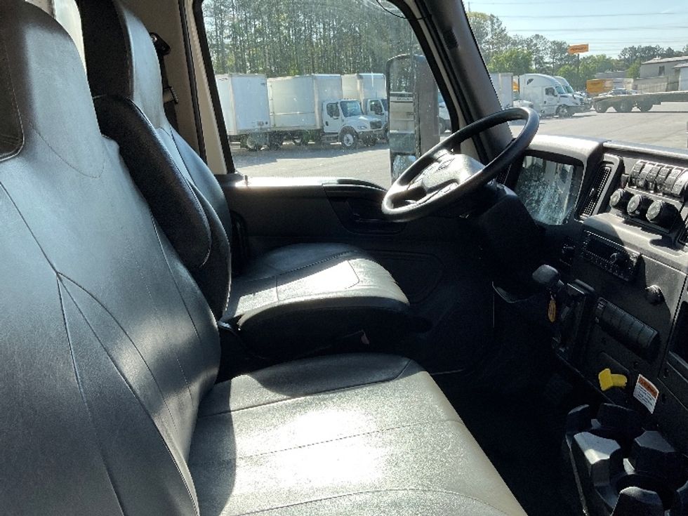 Medium Duty Box Truck-Light and Medium Duty Trucks-International-2022-MV607-Norcross-GA-127,911\n\t\tmiles-$ 75,250 - Image 19
