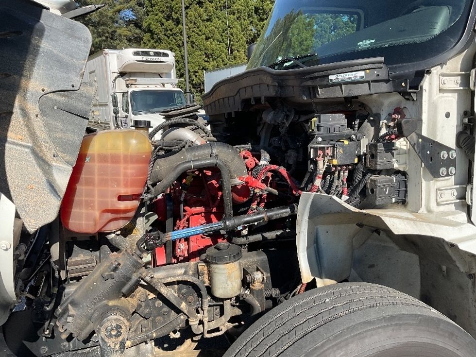 Medium Duty Box Truck-Light and Medium Duty Trucks-International-2022-MV607-Norcross-GA-127,911\n\t\tmiles-$ 75,250 - Image 20