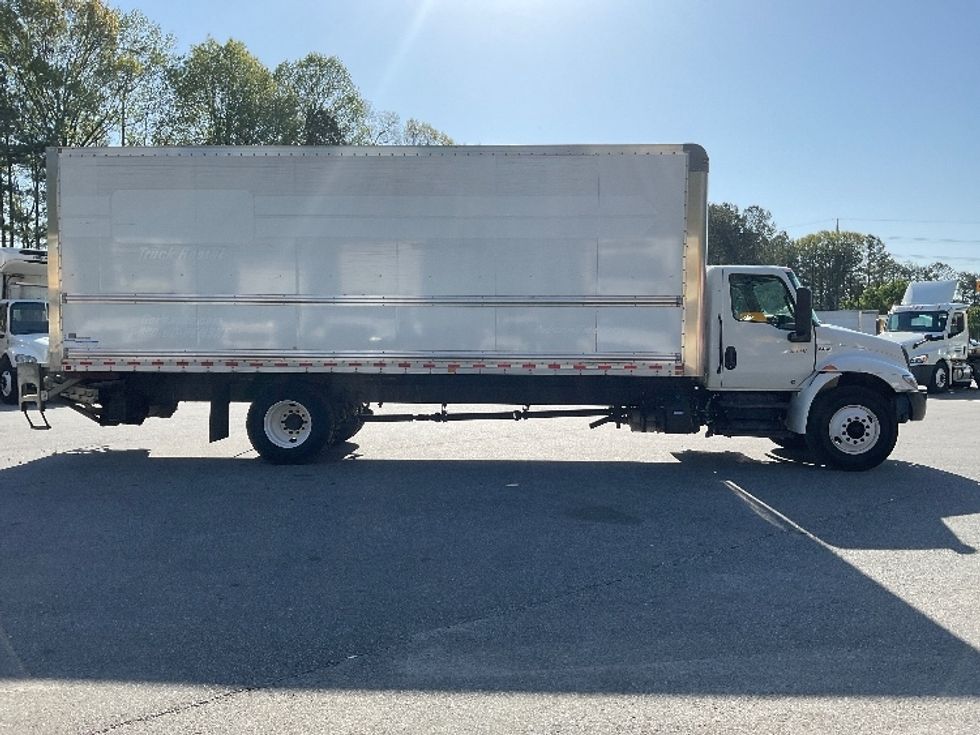 Medium Duty Box Truck-Light and Medium Duty Trucks-International-2022-MV607-Norcross-GA-127,911\n\t\tmiles-$ 75,250 - Image 24