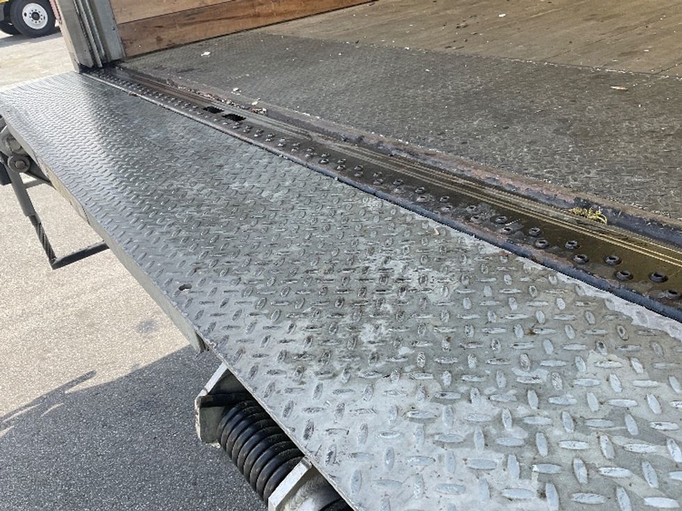 Medium Duty Box Truck-Light and Medium Duty Trucks-International-2022-MV607-Norcross-GA-129,216\n\t\tmiles-$ 75,000 - Image 10