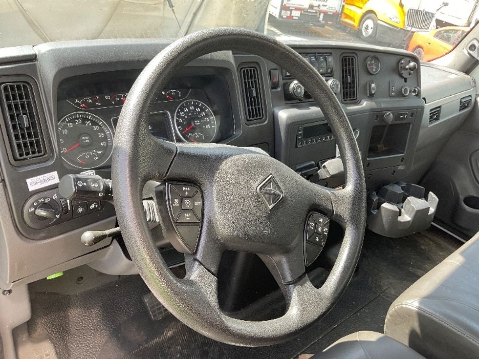 Medium Duty Box Truck-Light and Medium Duty Trucks-International-2022-MV607-Norcross-GA-129,216\n\t\tmiles-$ 75,000 - Image 17