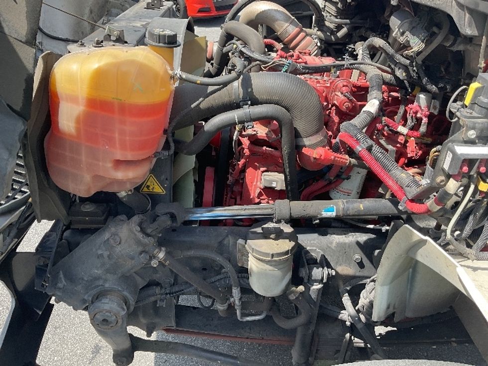 Medium Duty Box Truck-Light and Medium Duty Trucks-International-2022-MV607-Norcross-GA-129,216\n\t\tmiles-$ 75,000 - Image 24