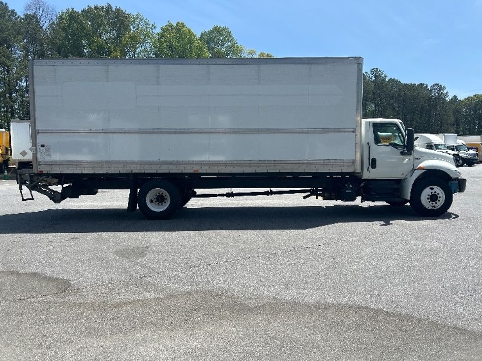 Medium Duty Box Truck-Light and Medium Duty Trucks-International-2022-MV607-Norcross-GA-130,273\n\t\tmiles-$ 74,750 - Image 15