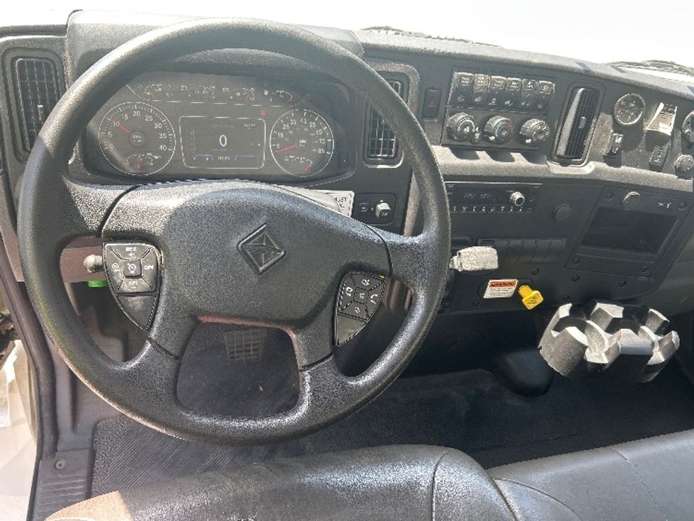 Medium Duty Box Truck-Light and Medium Duty Trucks-International-2022-MV607-Norcross-GA-130,273\n\t\tmiles-$ 74,750 - Image 18