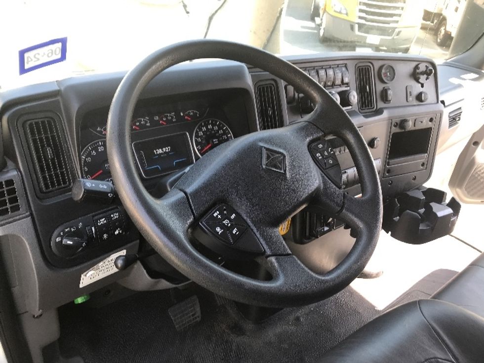 Medium Duty Box Truck-Light and Medium Duty Trucks-International-2022-MV607-Norcross-GA-138,927\n\t\tmiles-$ 73,250 - Image 17