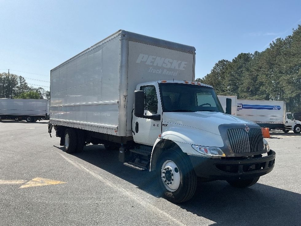 Medium Duty Box Truck-Light and Medium Duty Trucks-International-2022-MV607-Norcross-GA-140,017\n\t\tmiles-$ 68,500 - Image 1