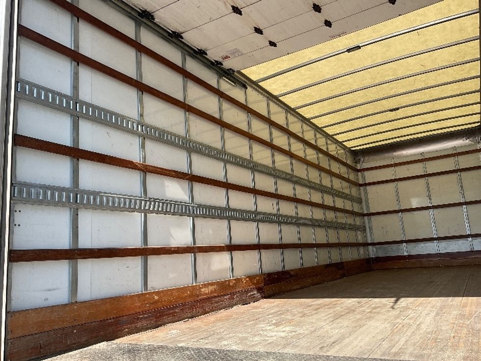 Medium Duty Box Truck-Light and Medium Duty Trucks-International-2022-MV607-Norcross-GA-140,017\n\t\tmiles-$ 68,500 - Image 11