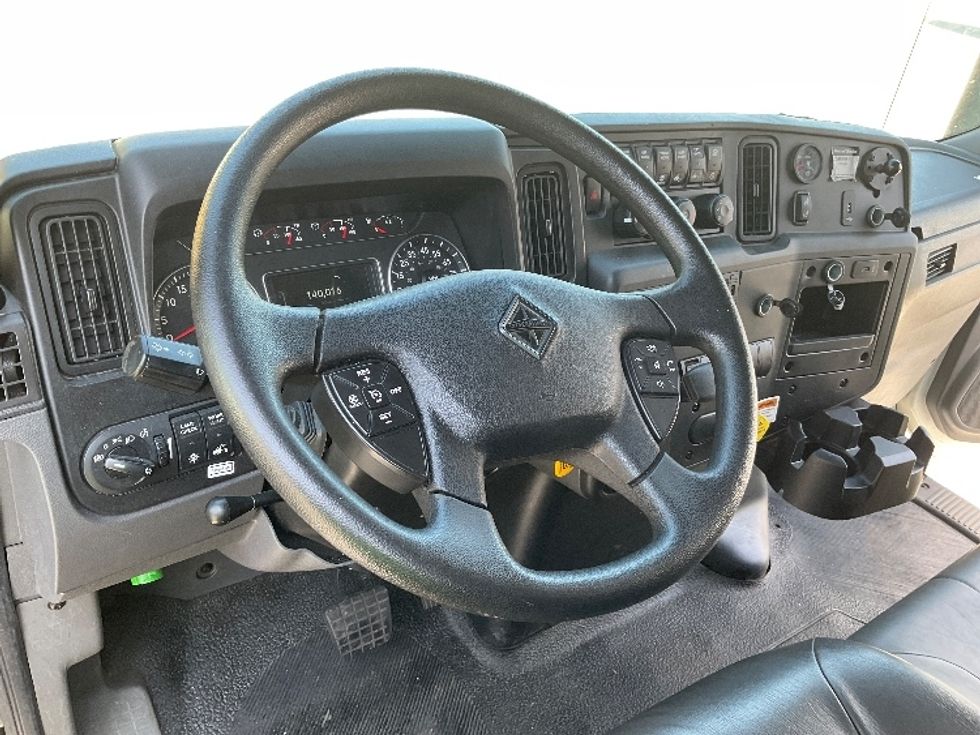 Medium Duty Box Truck-Light and Medium Duty Trucks-International-2022-MV607-Norcross-GA-140,017\n\t\tmiles-$ 68,500 - Image 17