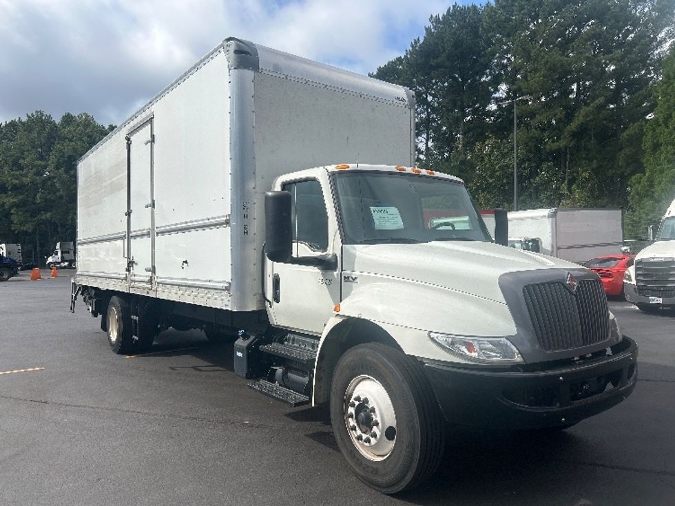 Medium Duty Box Truck-Light and Medium Duty Trucks-International-2022-MV607-Norcross-GA-140,350\n\t\tmiles-$ 71,500 - Image 1