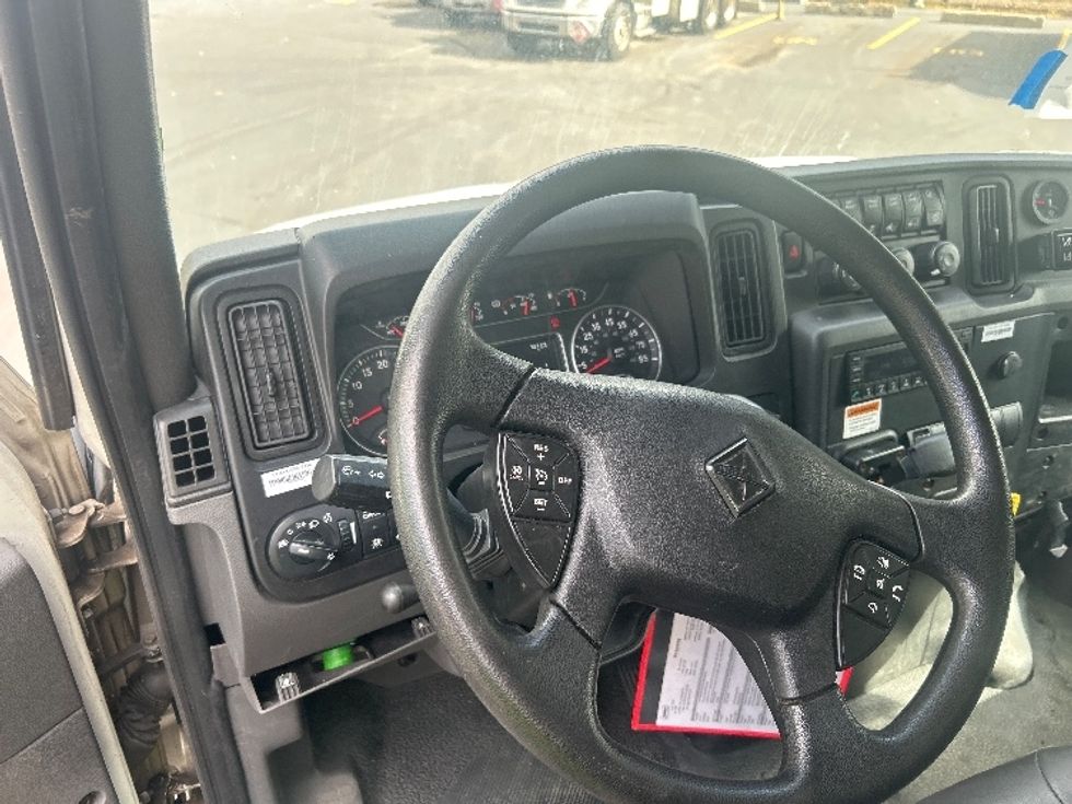 Medium Duty Box Truck-Light and Medium Duty Trucks-International-2022-MV607-Norcross-GA-140,350\n\t\tmiles-$ 71,500 - Image 17