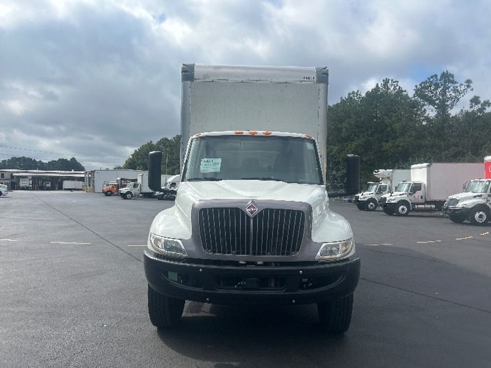 Medium Duty Box Truck-Light and Medium Duty Trucks-International-2022-MV607-Norcross-GA-140,350\n\t\tmiles-$ 71,500 - Image 2
