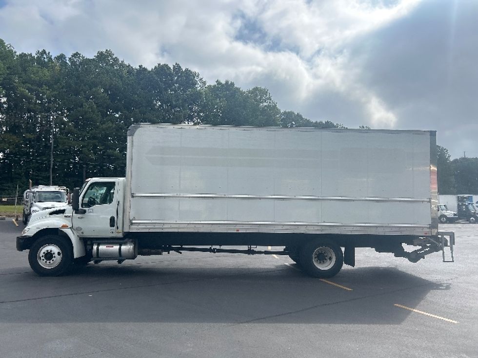 Medium Duty Box Truck-Light and Medium Duty Trucks-International-2022-MV607-Norcross-GA-140,350\n\t\tmiles-$ 71,500 - Image 4