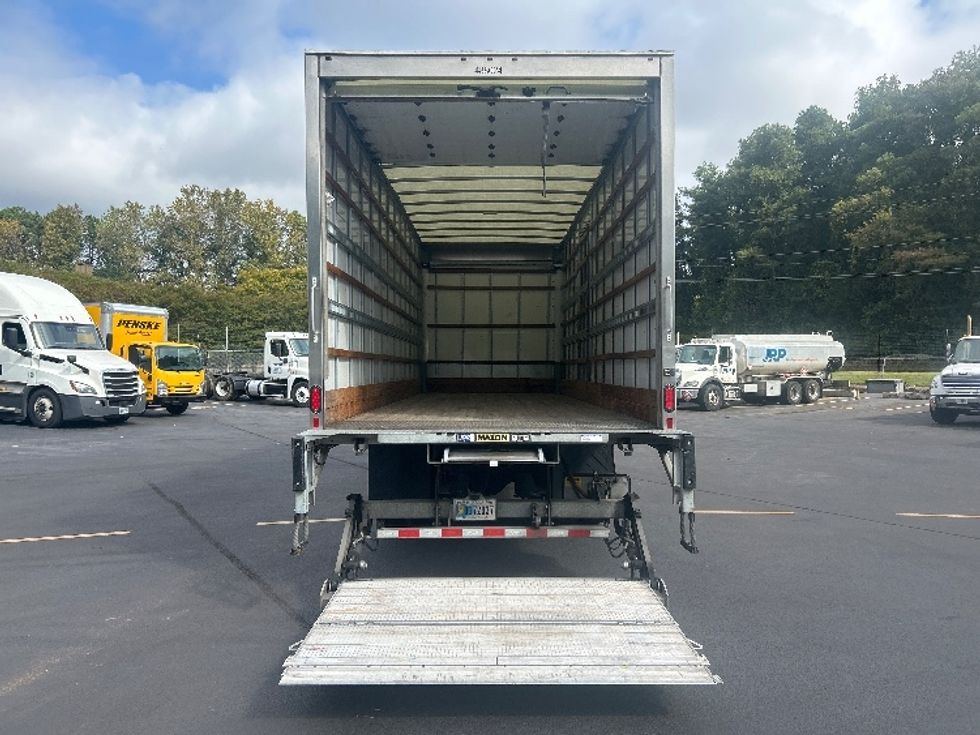 Medium Duty Box Truck-Light and Medium Duty Trucks-International-2022-MV607-Norcross-GA-140,350\n\t\tmiles-$ 71,500 - Image 9