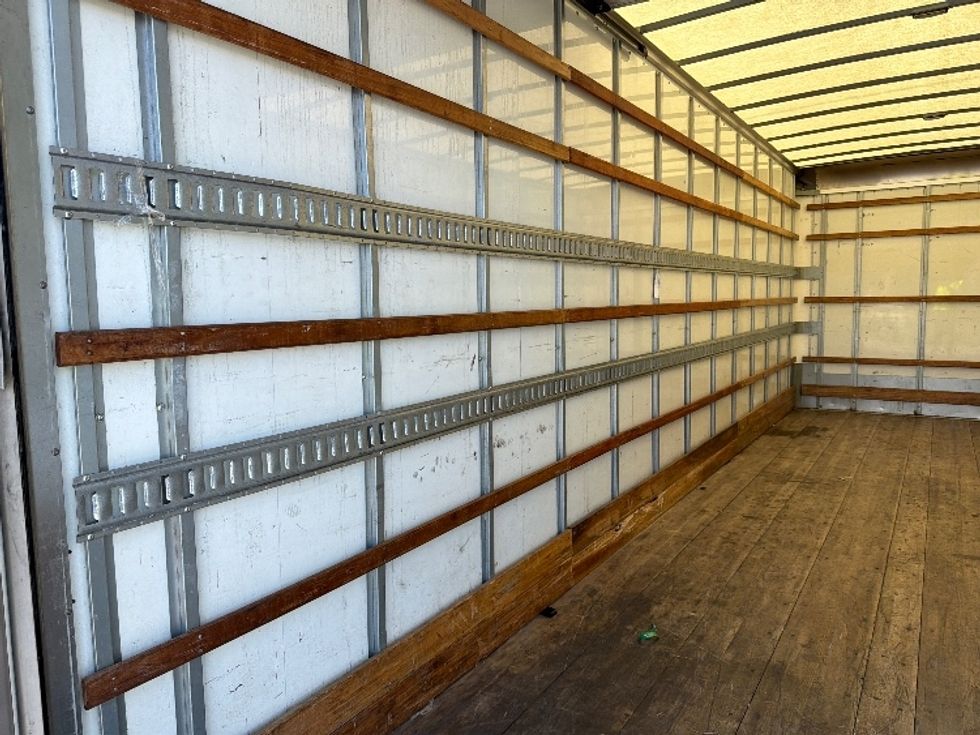 Medium Duty Box Truck-Light and Medium Duty Trucks-International-2022-MV607-Norcross-GA-150,007\n\t\tmiles-$ 64,000 - Image 11