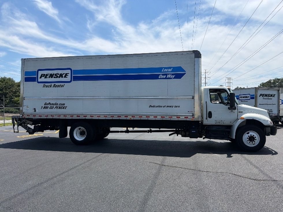 Medium Duty Box Truck-Light and Medium Duty Trucks-International-2022-MV607-Norcross-GA-150,007\n\t\tmiles-$ 64,000 - Image 15