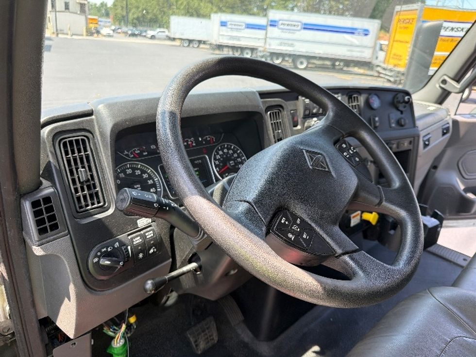 Medium Duty Box Truck-Light and Medium Duty Trucks-International-2022-MV607-Norcross-GA-150,007\n\t\tmiles-$ 64,000 - Image 17