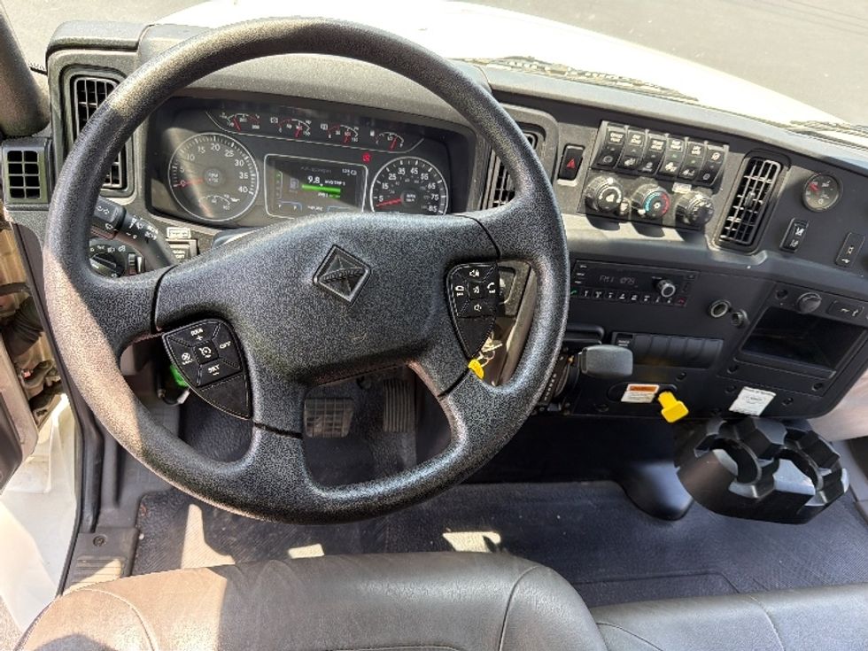 Medium Duty Box Truck-Light and Medium Duty Trucks-International-2022-MV607-Norcross-GA-150,007\n\t\tmiles-$ 64,000 - Image 18