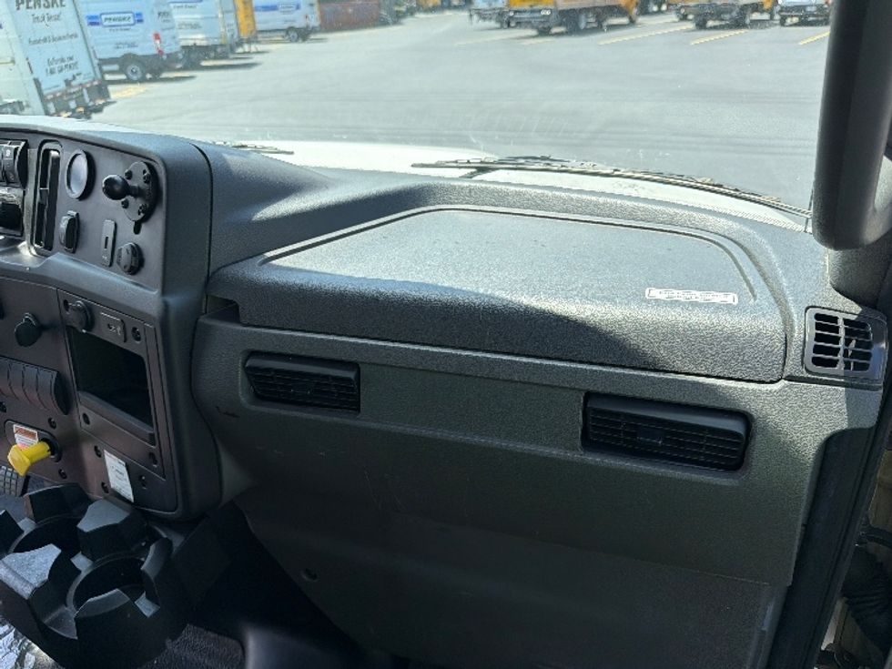 Medium Duty Box Truck-Light and Medium Duty Trucks-International-2022-MV607-Norcross-GA-150,007\n\t\tmiles-$ 64,000 - Image 21