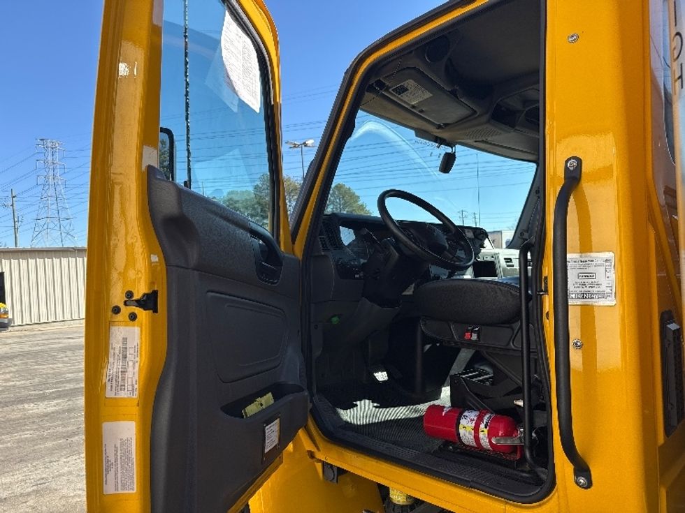 Medium Duty Box Truck-Light and Medium Duty Trucks-International-2022-MV607-Norcross-GA-230,669\n\t\tmiles-$ 54,500 - Image 16