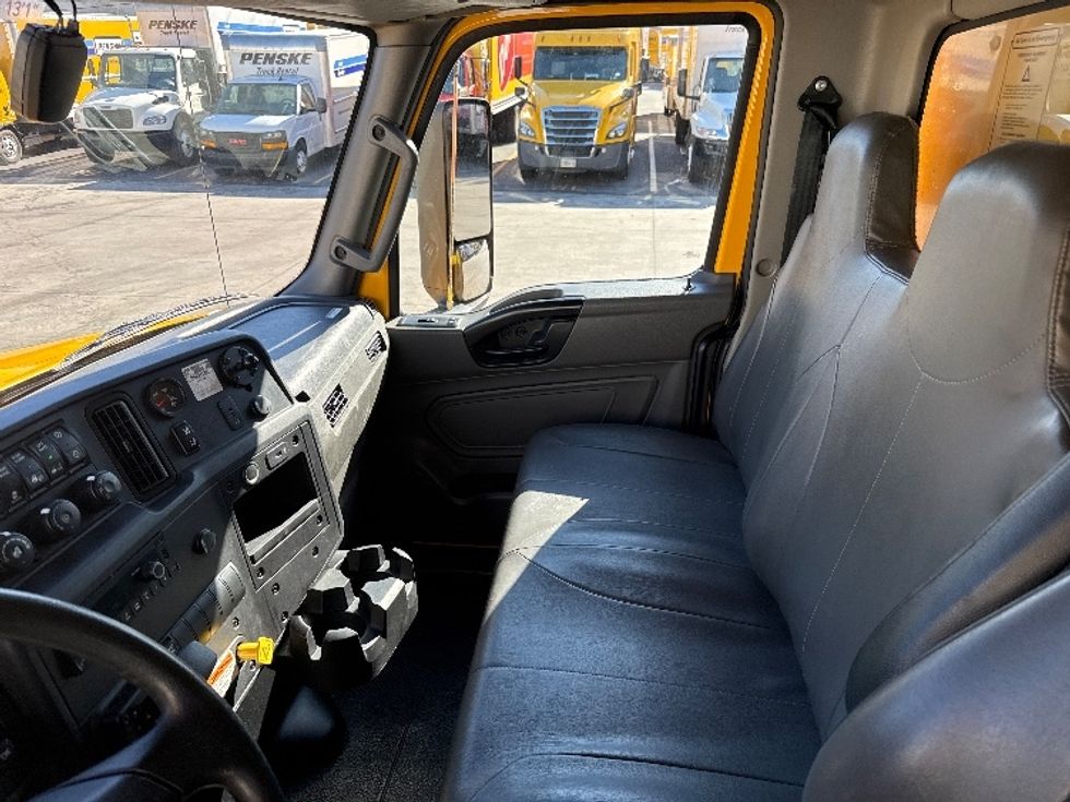 Medium Duty Box Truck-Light and Medium Duty Trucks-International-2022-MV607-Norcross-GA-230,669\n\t\tmiles-$ 54,500 - Image 19