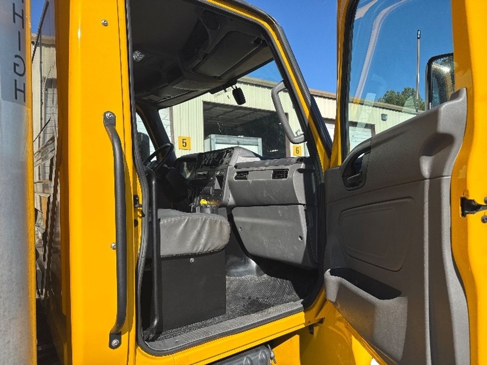 Medium Duty Box Truck-Light and Medium Duty Trucks-International-2022-MV607-Norcross-GA-230,669\n\t\tmiles-$ 54,500 - Image 20