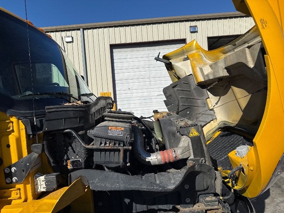 Medium Duty Box Truck-Light and Medium Duty Trucks-International-2022-MV607-Norcross-GA-230,669\n\t\tmiles-$ 54,500 - Image 23