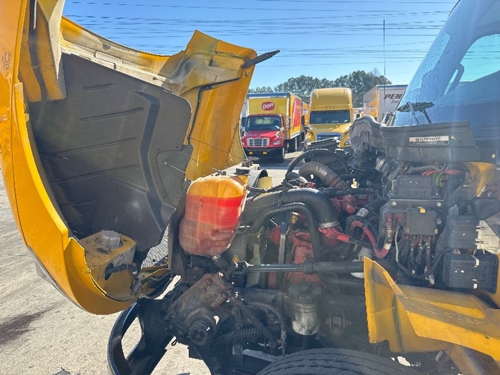 Medium Duty Box Truck-Light and Medium Duty Trucks-International-2022-MV607-Norcross-GA-230,669\n\t\tmiles-$ 54,500 - Image 24