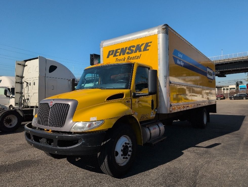 Medium Duty Box Truck-Light and Medium Duty Trucks-International-2022-MV607-North Bergen-NJ-235,615\n\t\tmiles-$ 39,500 - Image 3