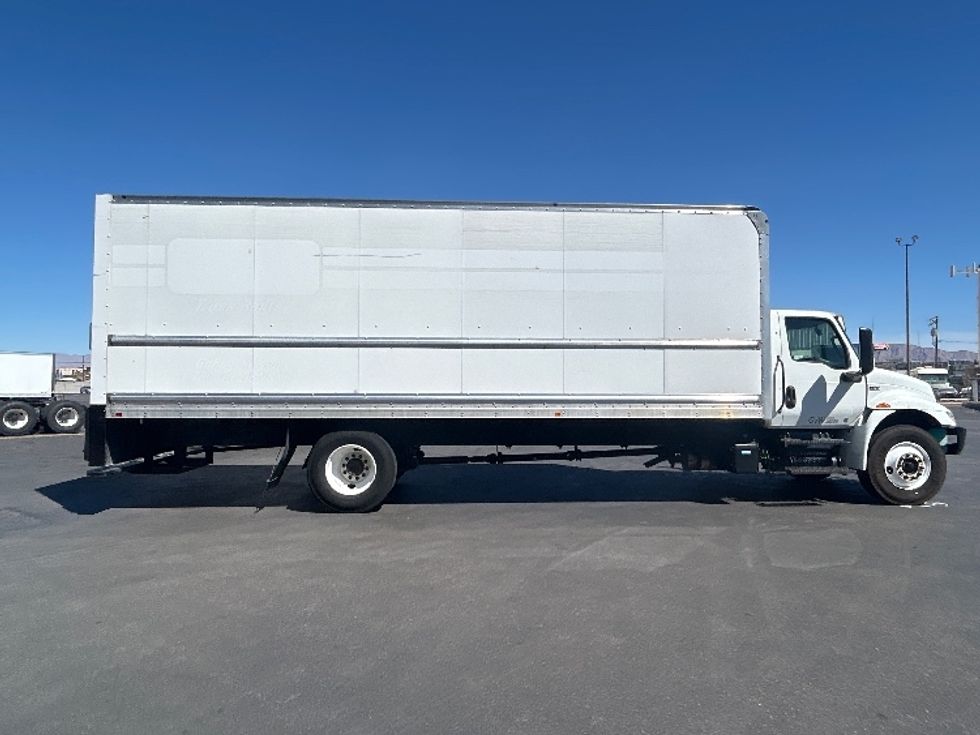 Medium Duty Box Truck-Light and Medium Duty Trucks-International-2022-MV607-North Las Vegas-NV-239,056\n\t\tmiles-$ 43,250 - Image 14
