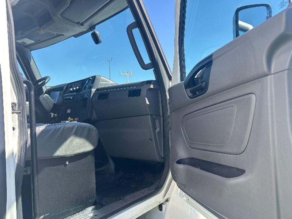 Medium Duty Box Truck-Light and Medium Duty Trucks-International-2022-MV607-North Las Vegas-NV-239,056\n\t\tmiles-$ 43,250 - Image 19