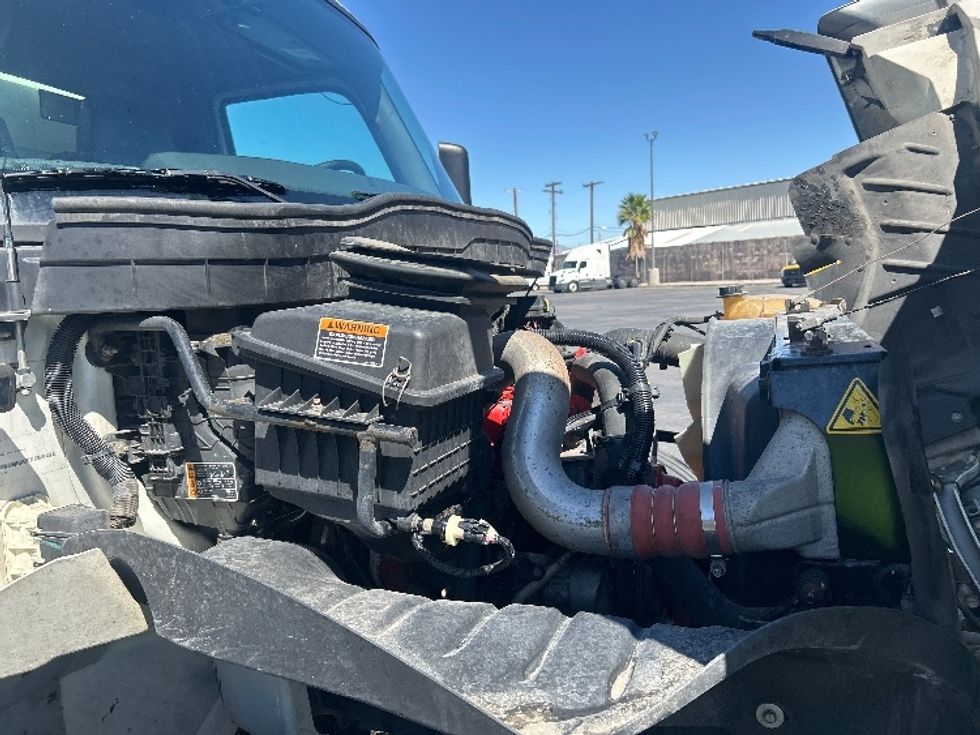 Medium Duty Box Truck-Light and Medium Duty Trucks-International-2022-MV607-North Las Vegas-NV-239,056\n\t\tmiles-$ 43,250 - Image 22