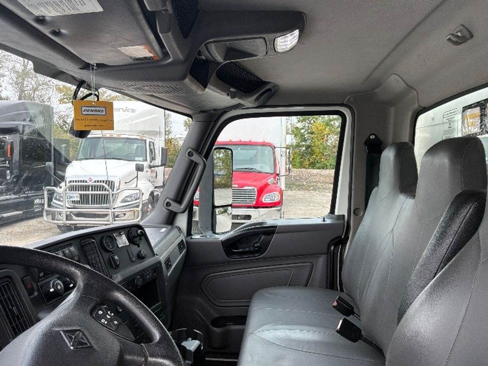 Medium Duty Box Truck-Light and Medium Duty Trucks-International-2022-MV607-North Liberty-IA-217,528\n\t\tmiles-$ 47,000 - Image 19