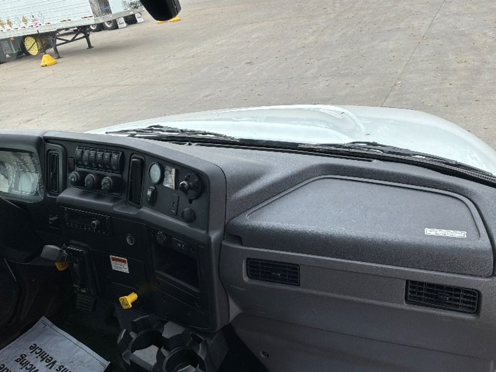 Medium Duty Box Truck-Light and Medium Duty Trucks-International-2022-MV607-North Liberty-IA-217,528\n\t\tmiles-$ 47,000 - Image 21