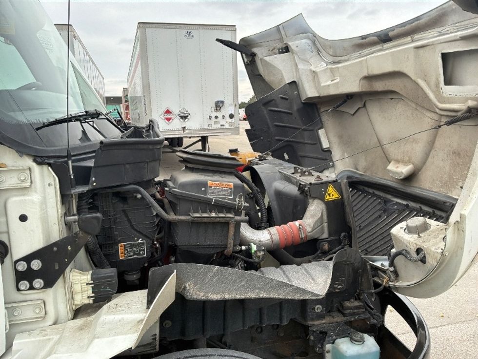 Medium Duty Box Truck-Light and Medium Duty Trucks-International-2022-MV607-North Liberty-IA-217,528\n\t\tmiles-$ 47,000 - Image 23