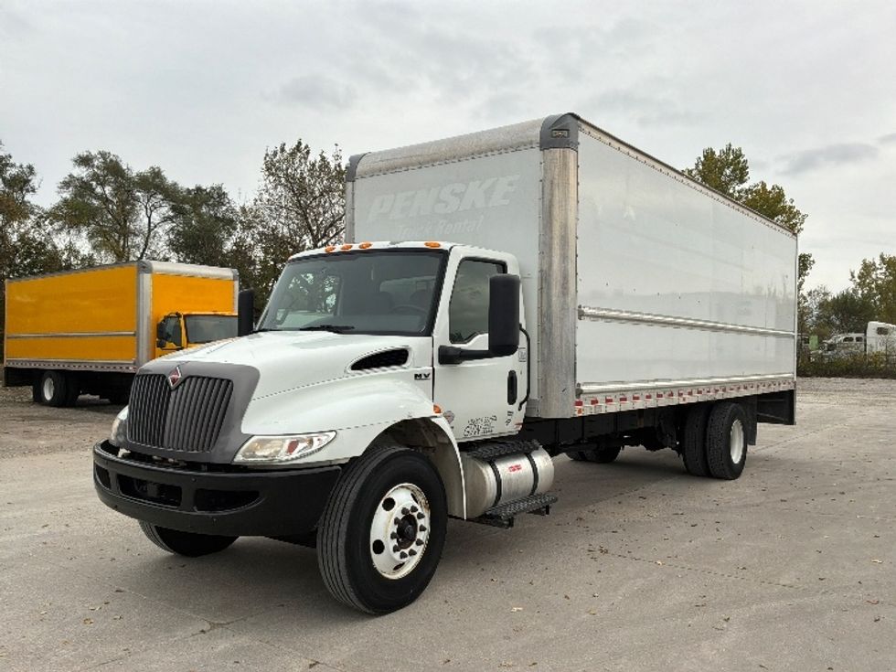 Medium Duty Box Truck-Light and Medium Duty Trucks-International-2022-MV607-North Liberty-IA-217,528\n\t\tmiles-$ 47,000 - Image 25