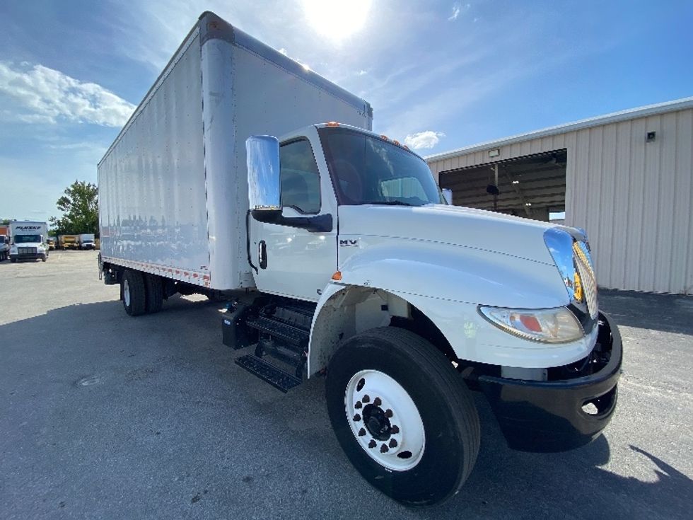 Medium Duty Box Truck-Light and Medium Duty Trucks-International-2022-MV607-Ocala-FL-118,448\n\t\tmiles-$ 64,500 - Image 1