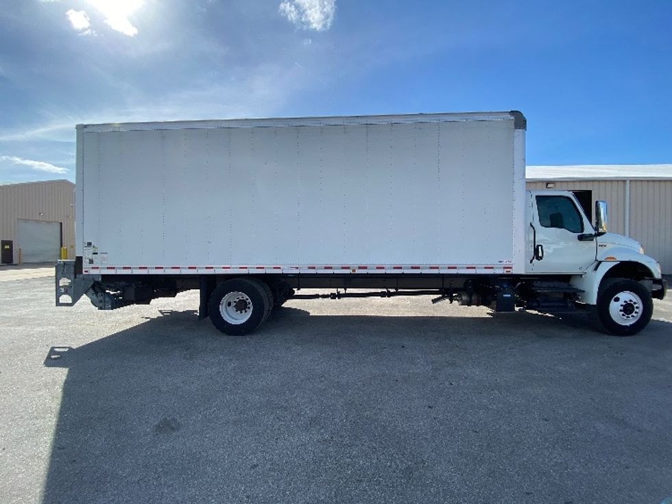 Medium Duty Box Truck-Light and Medium Duty Trucks-International-2022-MV607-Ocala-FL-118,448\n\t\tmiles-$ 64,500 - Image 15