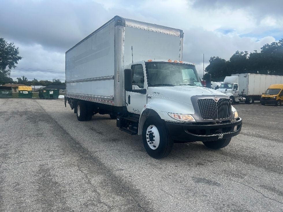 Medium Duty Box Truck-Light and Medium Duty Trucks-International-2022-MV607-Ocala-FL-160,423\n\t\tmiles-$ 71,000 - Image 1