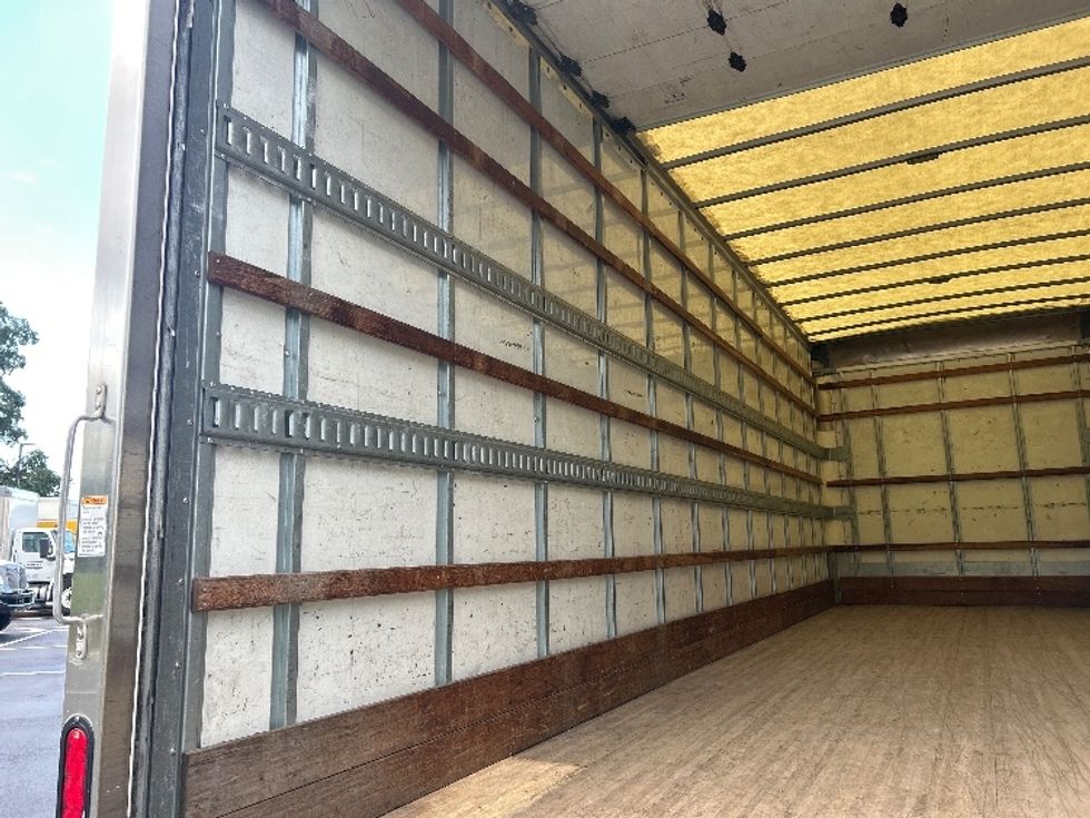 Medium Duty Box Truck-Light and Medium Duty Trucks-International-2022-MV607-Ocala-FL-160,423\n\t\tmiles-$ 71,000 - Image 11