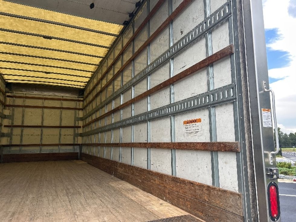 Medium Duty Box Truck-Light and Medium Duty Trucks-International-2022-MV607-Ocala-FL-160,423\n\t\tmiles-$ 71,000 - Image 12